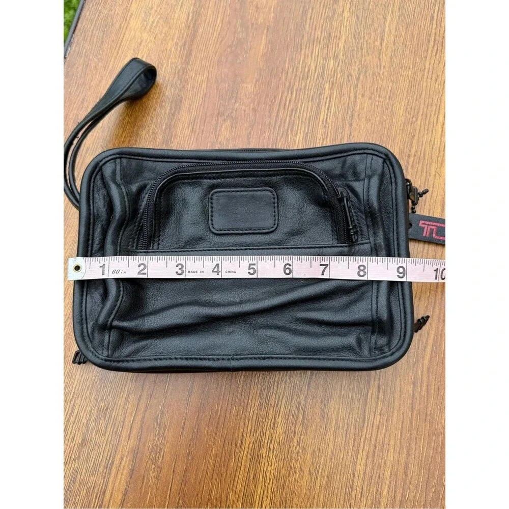 TUMI Men’s Organizer Clutch Black Leather Travel Toiletry Bag Wristlet VTG 995D
